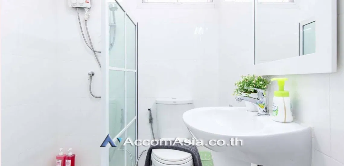 picture 🔼🔽 AccomA 📩 Home Office 3 BR House in Khlong Toei (2310856) - 8/12