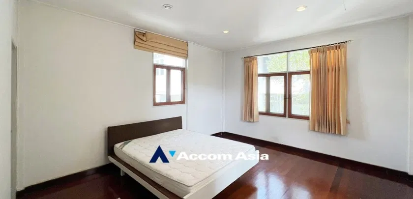 picture 🔼🔽 AccomA 📩  3 BR House @Peaceful Compound (97421) - 12/20