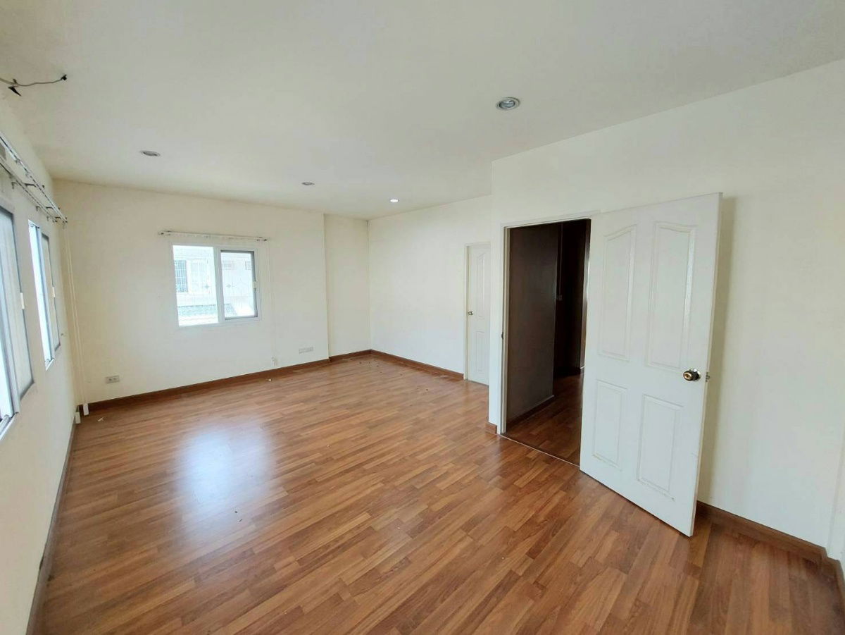รูป ด่วน ขายทาวน์เฮ้าส์สองชั้น The Exclusive Townhome  - รูปที่ 3/4