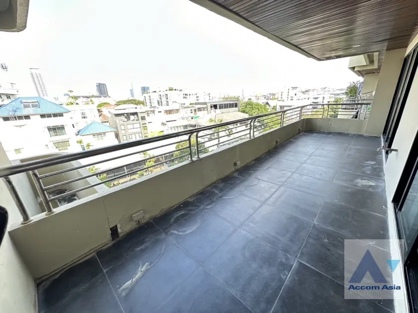รูป 🔼🔽 AccomA 📩 Elegant Condominium in Prime Sathorn with Dual Entrances (20798)  - รูปที่ 16/17
