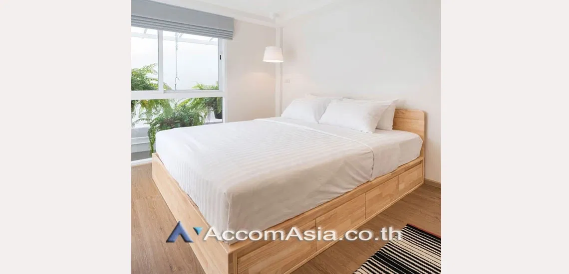 รูป 🔼🔽 AccomA 📩 Big Balcony,Garden View,Home Office 5 BR House in Khlong Ton Nuea (AA30419) - รูปที่ 8/14