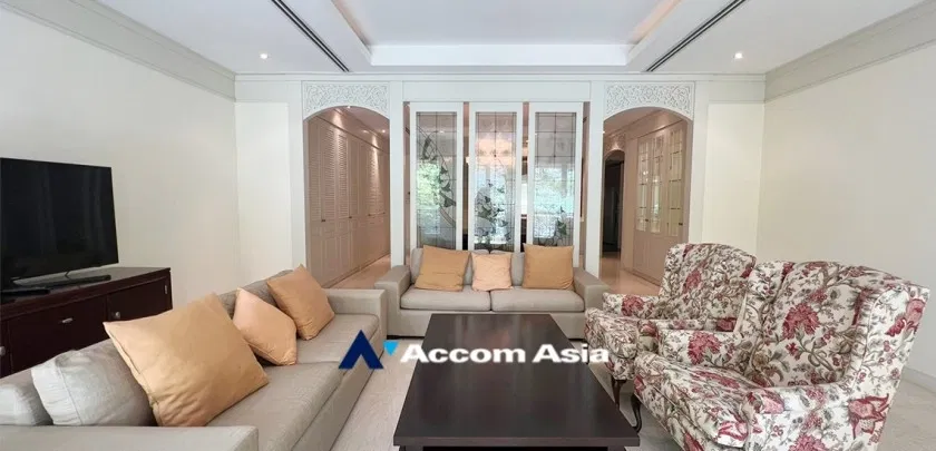 picture 🔼🔽 AccomA 📩 Low-rise colonial condominium with skyline view and spacious layout (1511505) - 1/13