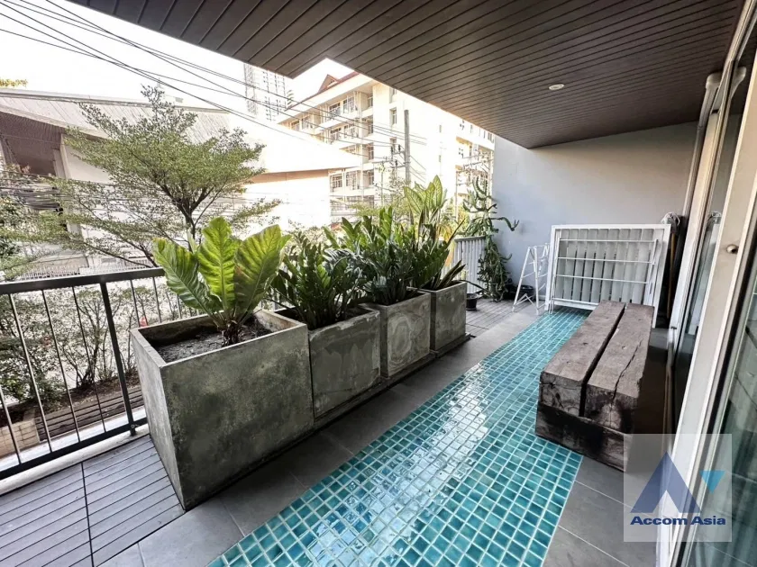 picture 🔼🔽 AccomA 📩  Modern home with bright blue interiors at Urbana Sukhumvit 15 (AA39741) - 2/20