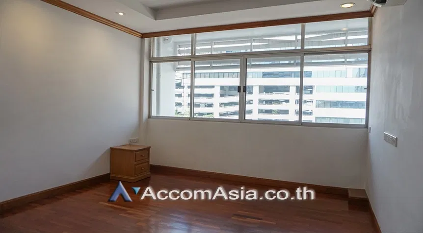 picture 🔼🔽 AccomA 📩 Home Office 4 BR Townhouse in Si Lom (AA26843) - 13/18
