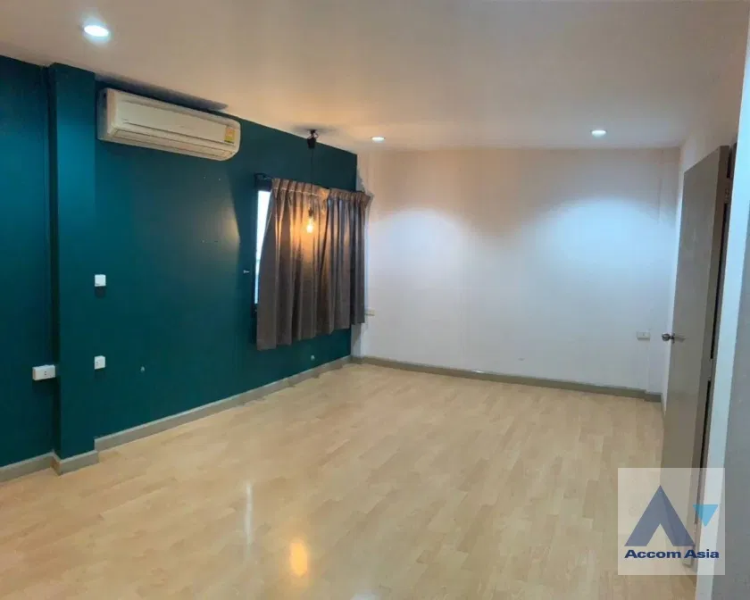 picture 🔼🔽 AccomA 📩  3 BR Townhouse in Khlong Ton Nuea (AA18875) - 2/7