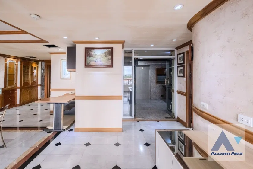 รูป 🔼🔽 AccomA 📩 Grand condo with chandelier dining and luxury marble finish (AA40769) - รูปที่ 2/20