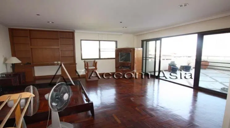 picture 🔼🔽 AccomA 📩 Wood-accented condominium with wide balcony and natural light (26341) - 7/9