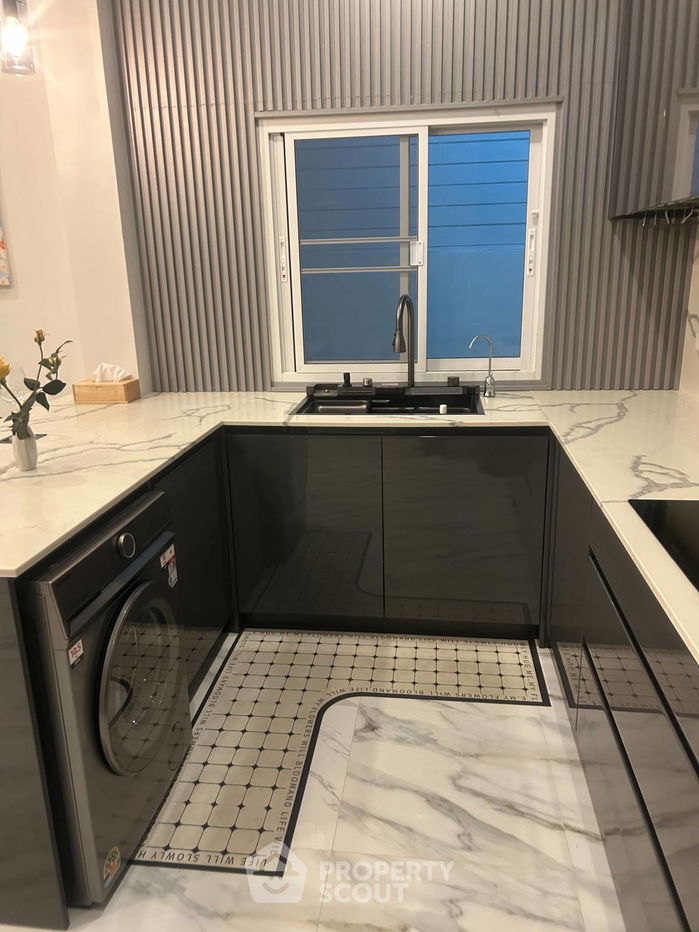 รูป วิลล่า 5-ห้องนอน ใน ทับใต้ (ID 2283684) - รูปที่ 11/30