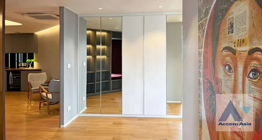 picture 🔼🔽 AccomA 📩 Crystal Garden Duplex – Luxury with a Bond-Inspired Twist (AA42214) - 14/17