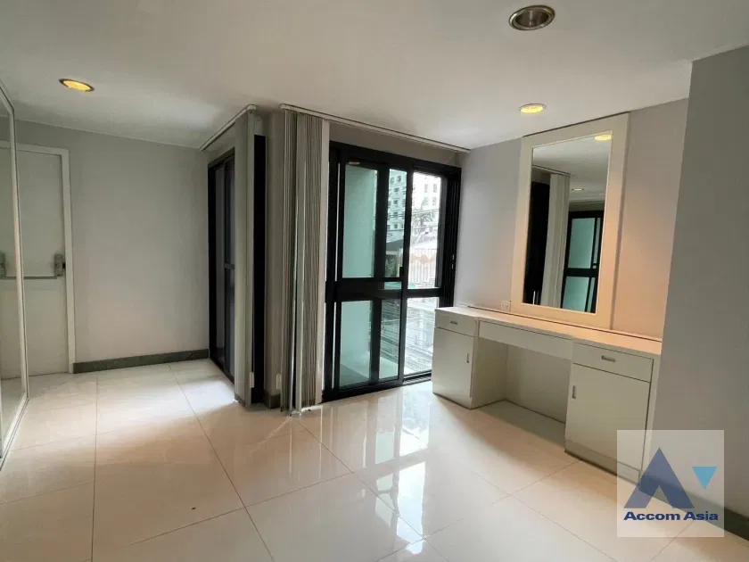 รูป 🔼🔽 AccomA 📩  3 BR Condominium @La Maison Ruamrudee (AA43415) - รูปที่ 10/14