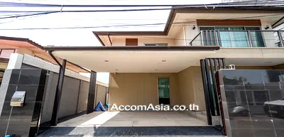 Houses for rent BTS Thong Lo (Thong Lor) : 🔼🔽 AccomA 📩  Renovated detached house with spacious layout (AA29845)
