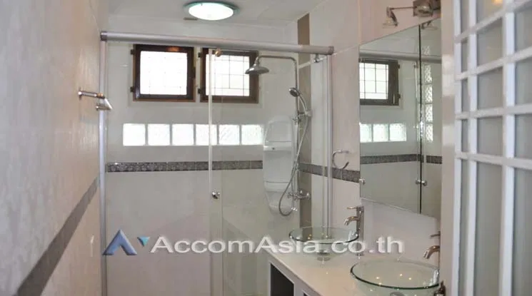 รูป 🔼🔽 AccomA 📩 Private Swimming Pool 4 BR House in Khlong Ton Nuea (100069) - รูปที่ 15/15