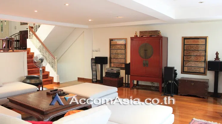 picture 🔼🔽 AccomA 📩  5 BR Townhouse in Khlong Toei Nuea (2514039) - 2/9