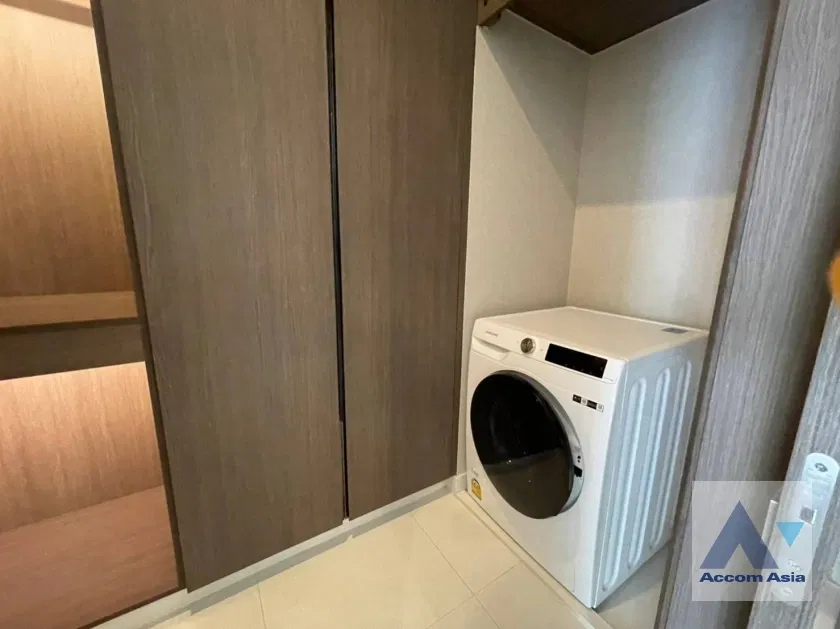 รูป 🔼🔽 AccomA 📩 Minimalist condominium with Bright Interiors and Balcony in Sukhumvit (AA26855) - รูปที่ 8/8