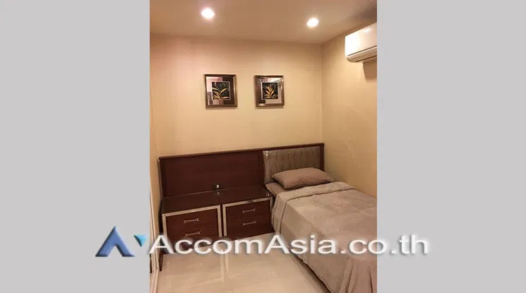 picture 🔼🔽 AccomA 📩 Classic condo with dark wood tones and cozy charm (1518239) - 4/8