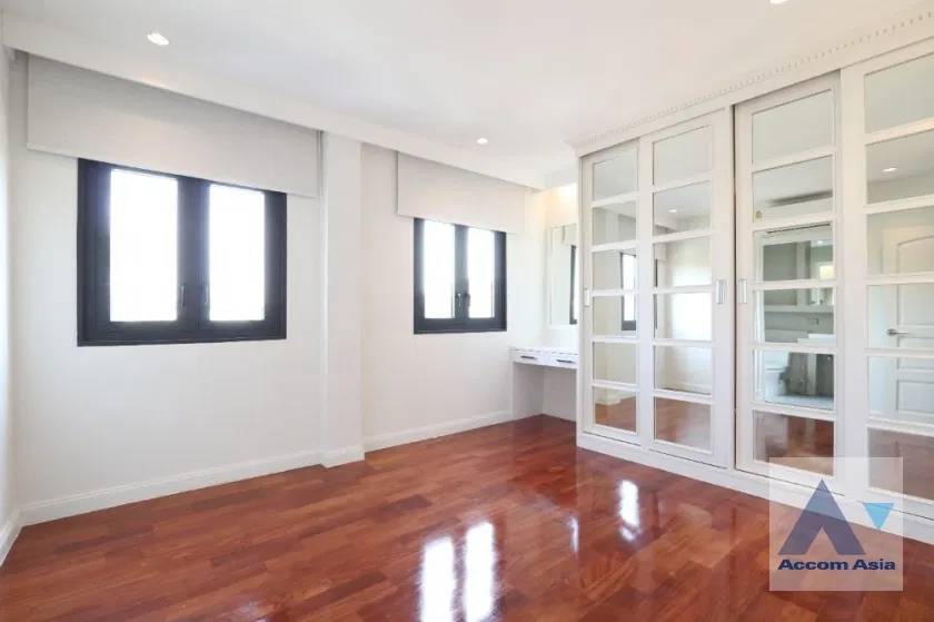 รูป 🔼🔽 AccomA 📩 Spacious townhouse with modern interior in the Sathorn area (AA39160) - รูปที่ 10/18