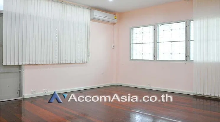 picture 🔼🔽 AccomA 📩 Home Office 3 BR House in Phra Khanong Nuea (AA14855) - 7/11