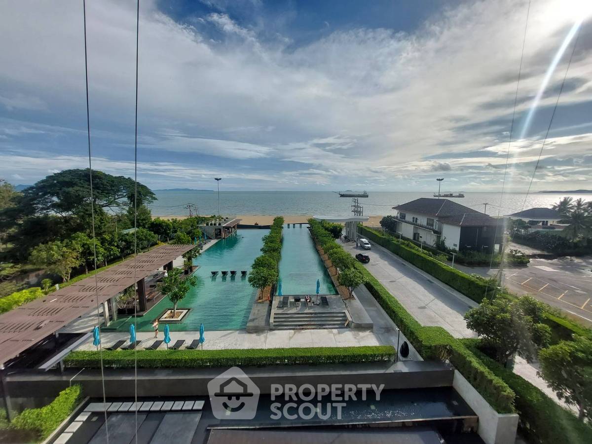 รูป คอนโด 3-ห้องนอน ที่ รีเฟล็คชั่น จอมเทียน บีช พัทยา ใกล้ เมืองพัทยา (ID 1557838) - รูปที่ 2/16