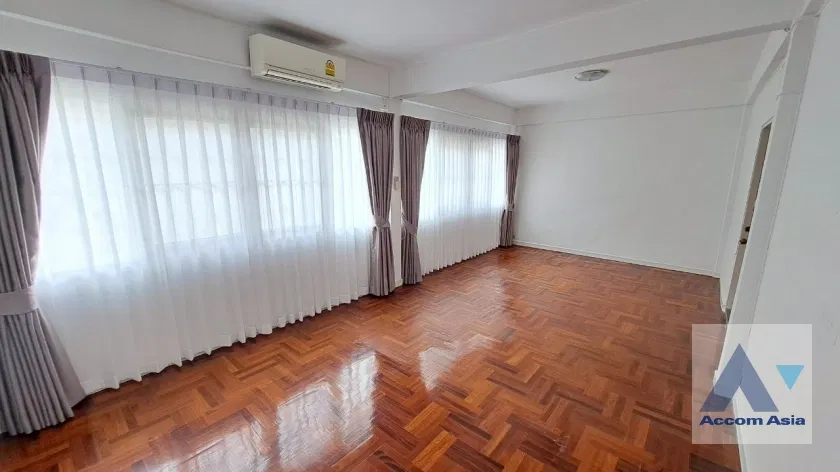 picture 🔼🔽 AccomA 📩 Home Office 5 BR Townhouse in Khlong Ton Nuea (AA44069) - 13/20
