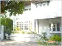 เช่าบ้านเดี่ยว ถนนสีลม : 🔼🔽 AccomA 📩  2 BR House in Thung Maha Mek (9000603)