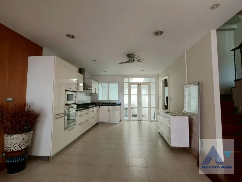 รูป 🔼🔽 AccomA 📩 House for rent in the heart of Thonglor in private compound at  Baan Klang Krung Thonglor (AA42239) - รูปที่ 16/20