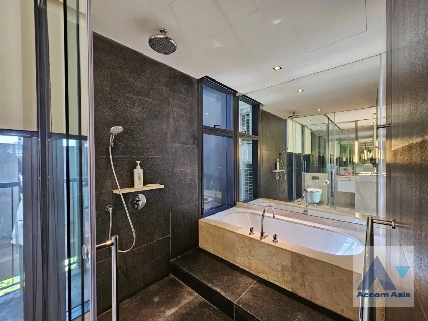 รูป 🔼🔽 AccomA 📩 Corner unit with private balcony and skyline view at The Met Sathorn (AA28194) - รูปที่ 13/15