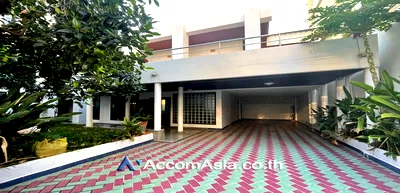 เช่าบ้านเดี่ยว ประตูน้ำ : 🔼🔽 AccomA 📩 Home Office 3 BR House in Khlong Toei Nuea (AA18538)