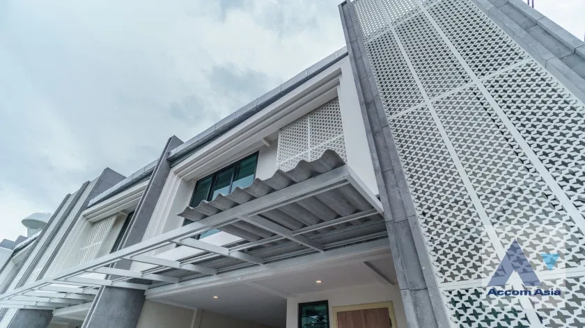 รูป 🔼🔽 AccomA 📩 Newly renovated,Common Pool 3 BR Townhouse @KLANG Nivas (AA41750) - รูปที่ 1/20