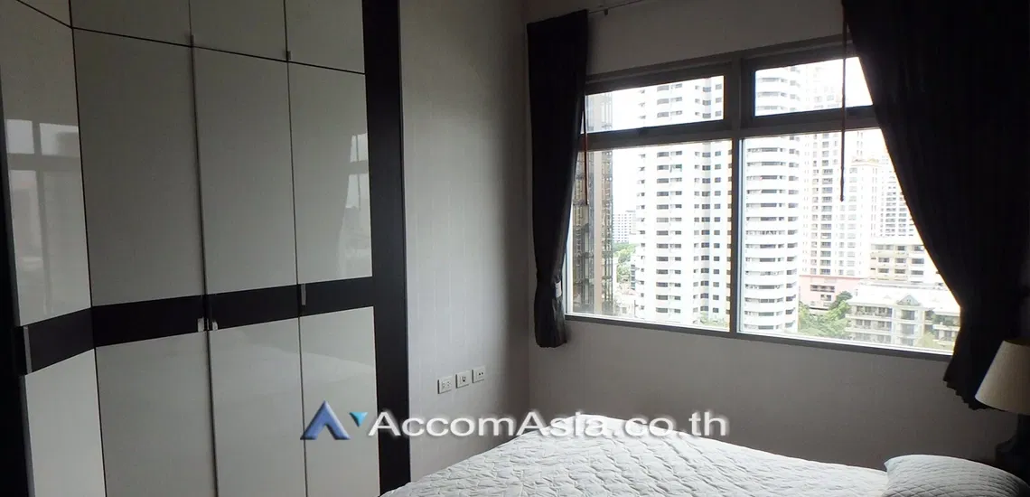 picture 🔼🔽 AccomA 📩 Built-in condo with city balcony and warm wood tones (1515298) - 8/9
