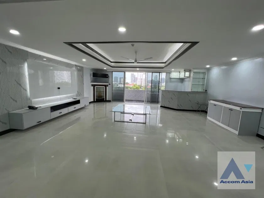 picture 🔼🔽 AccomA 📩 Modern condo in Sukhumvit with warm tones and airy layout (AA17280) - 3/20