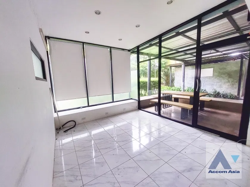 รูป 🔼🔽 AccomA 📩  4 BR House in Khlong Ton Nuea (90343) - รูปที่ 15/20