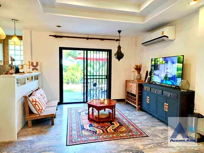 เช่าบ้านเดี่ยว ถนนเพชรบุรี กรุงเทพฯ : 🔼🔽 AccomA 📩  2 BR House in  Bang Kapi (AA33762)