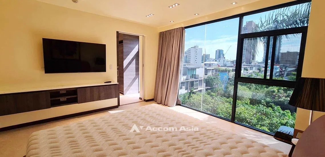 picture 🔼🔽 AccomA 📩 Penthouse Condominium 1 - 12/18
