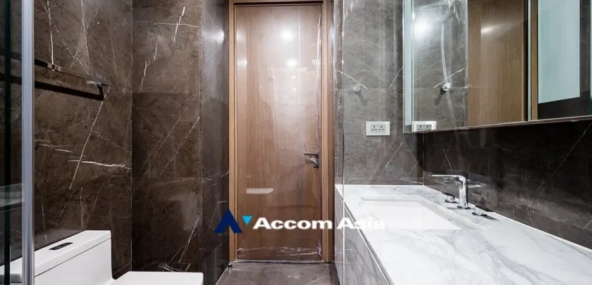 picture 🔼🔽 AccomA 📩 Chic condominium with warm finishes and skyline view (AA33301) - 12/18