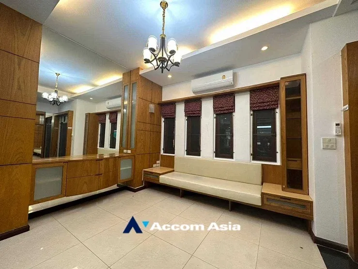 picture 🔼🔽 AccomA 📩  4 BR Townhouse @Villa 49 (1817514) - 8/12