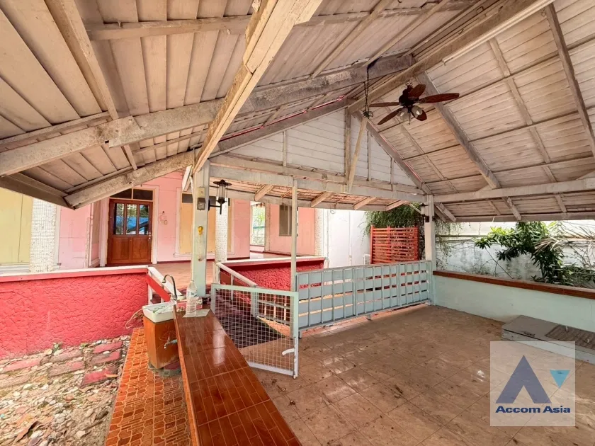 picture 🔼🔽 AccomA 📩  Classic Pool Villa with Expansive Garden (2311226) - 4/20