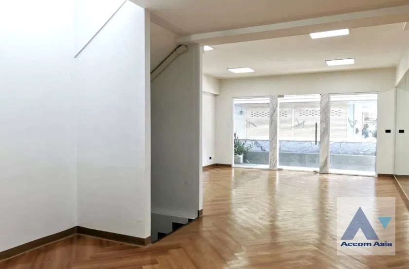 picture 🔼🔽 AccomA 📩  5 BR Townhouse @Park Avenue (AA18595) - 8/10
