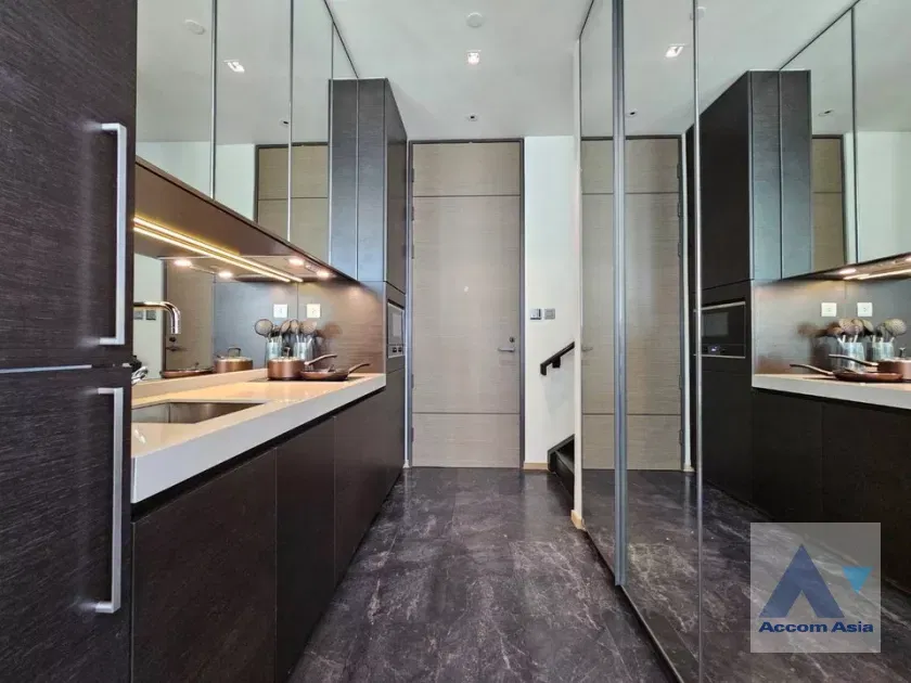 รูป 🔼🔽 AccomA 📩 Duplex Condo,Fully Furnished 1 BR Condominium @28 Chidlom (AA40099) - รูปที่ 9/19