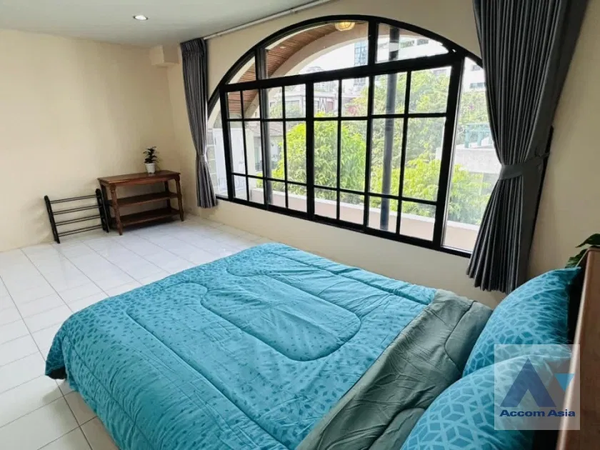 picture 🔼🔽 AccomA 📩 Pet friendly,Home Office 3 BR Townhouse @Chicha Castle (1818447) - 6/14