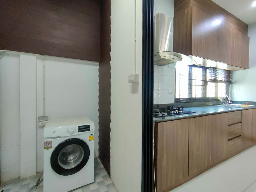 picture Modern-Style 4-Bedroom House with Bathtub, Just 10 Minutes to Chiang Mai Airport - 5/50