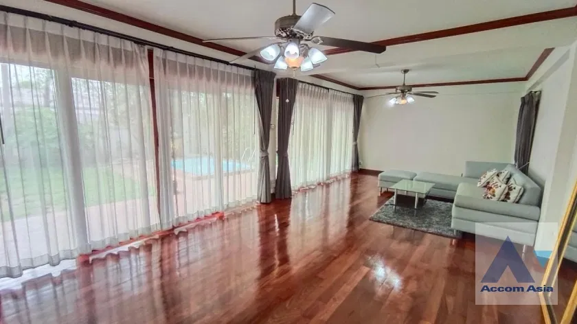 picture 🔼🔽 AccomA 📩 Classic home with private pool and garden in Phaholyothin (AA13424) - 15/20