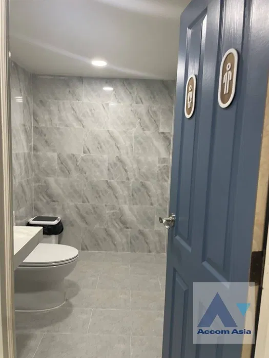 รูป 🔼🔽 AccomA 📩  3 BR Townhouse in Khlong Ton Nuea (AA16702) - รูปที่ 13/17