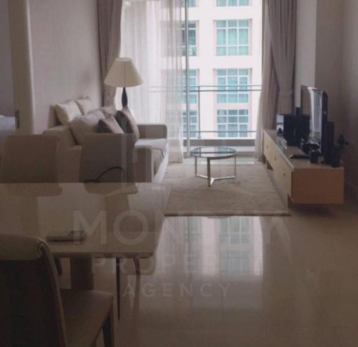 2-bed condo for rent, 73 sqm, Q Langsuan