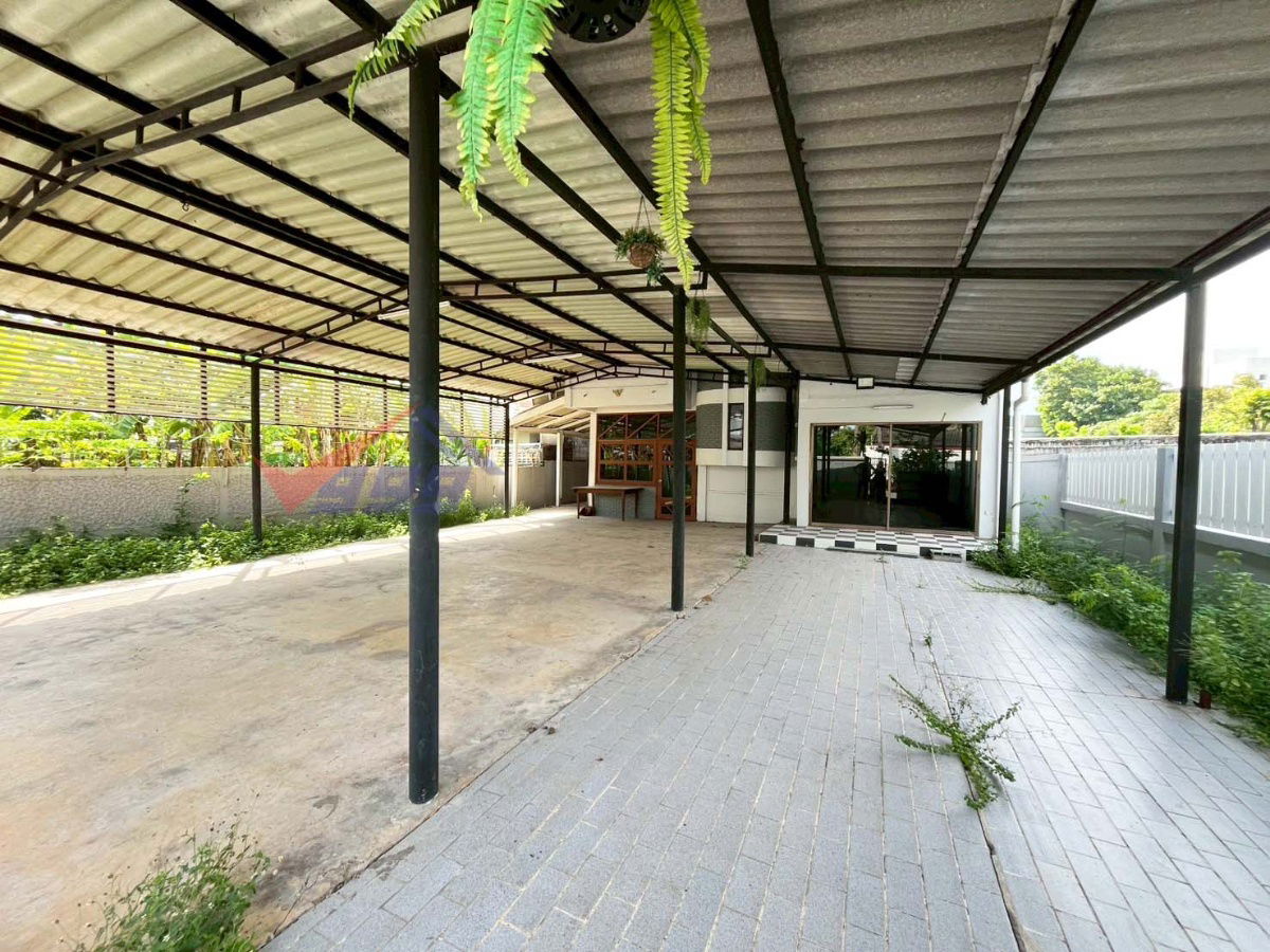 รูป ขายบ้านเดี่ยว 2 ชั้น พร้อมที่ดิน ซอยพัฒนาการ 52 - รูปที่ 2/10