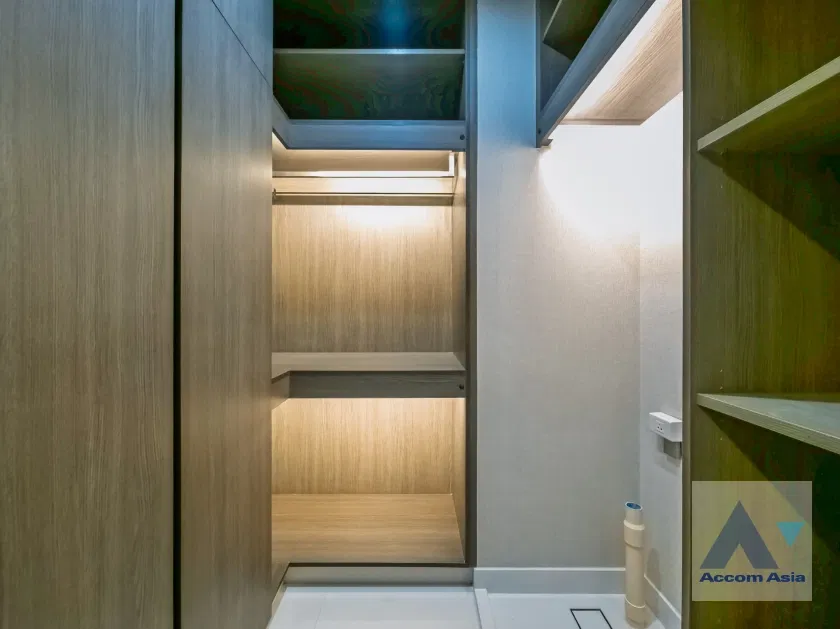 รูป 🔼🔽 AccomA 📩 Modern condominium with Full-Length Windows and City Views in Sukhumvit (AA42985) - รูปที่ 17/17