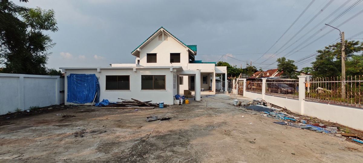 รูป ที่ดิน แถมบ้าน ซ.ฉัตรหลวง1 แถมบ้าน2หลัง - รูปที่ 6/13