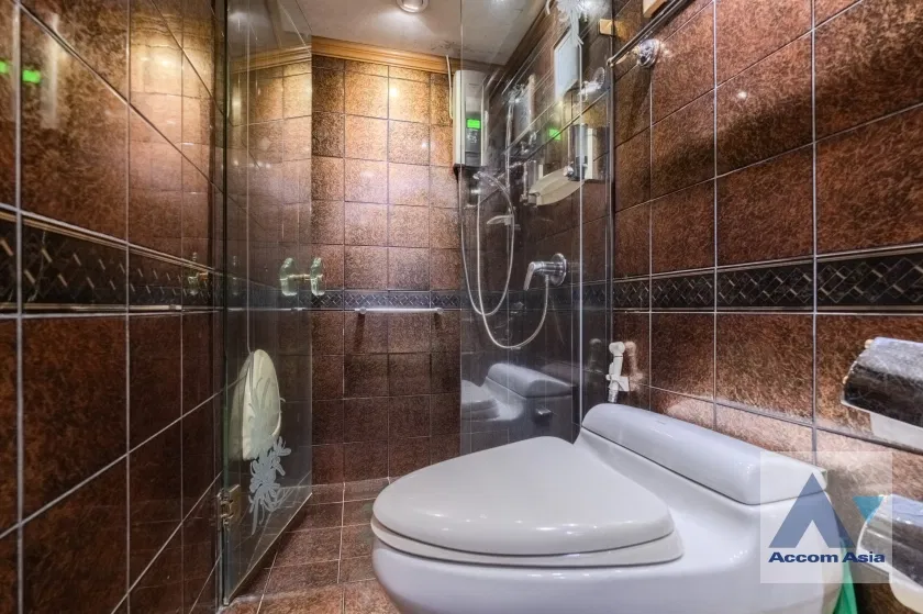 รูป 🔼🔽 AccomA 📩 Grand condo with chandelier dining and luxury marble finish (AA40769) - รูปที่ 20/20