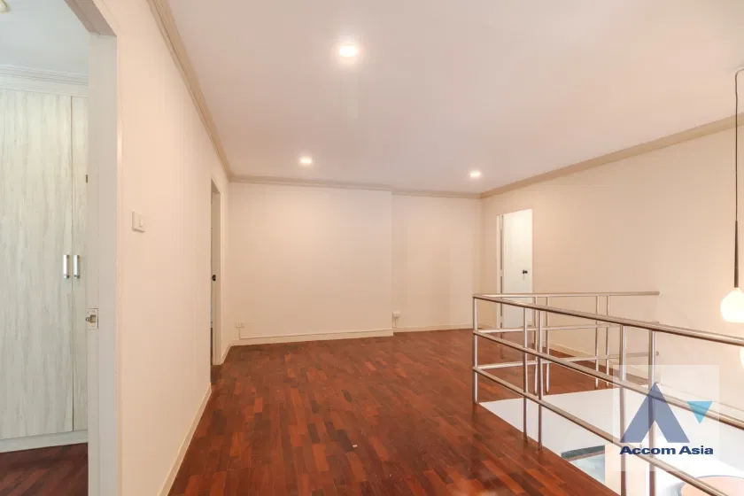 รูป 🔼🔽 AccomA 📩 Pet friendly,Duplex Condo 3 BR Condominium @Regent On The Park 1 (AA30220) - รูปที่ 16/20