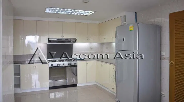 picture 🔼🔽 AccomA 📩 Spacious wood-accented condo with private pool at Windsor Tower (24602) - 9/13