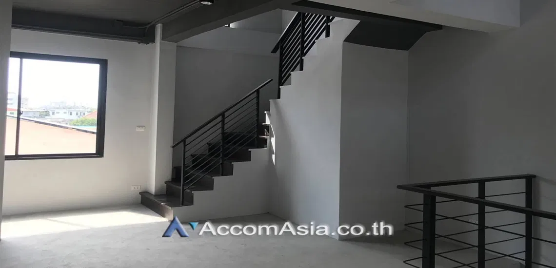 รูป 🔼🔽 AccomA 📩  4 BR Townhouse @The Pride Sukhumvit 77 (AA31043) - รูปที่ 4/18